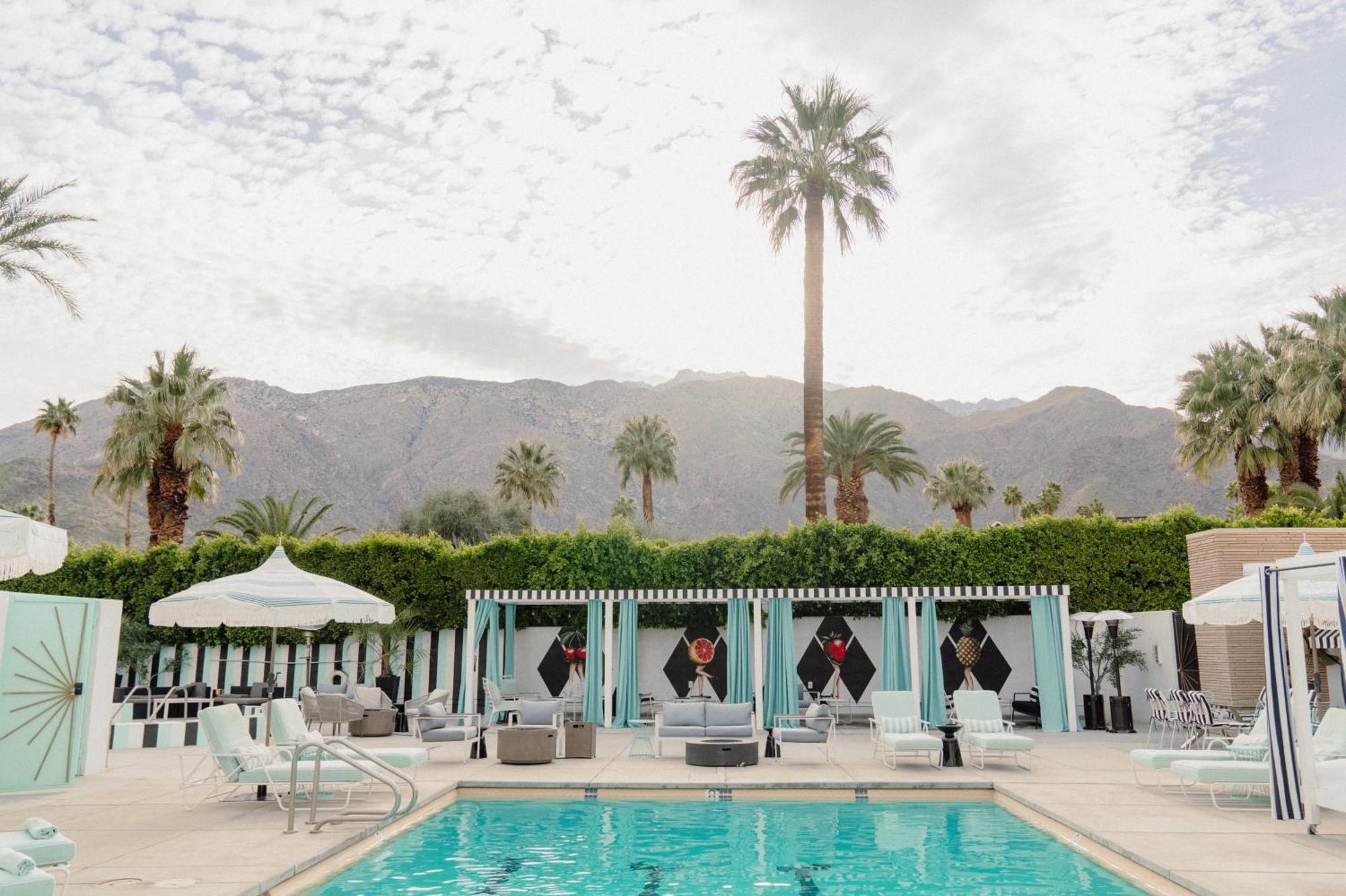 The Velvet Rope Ps Hotel Palm Springs