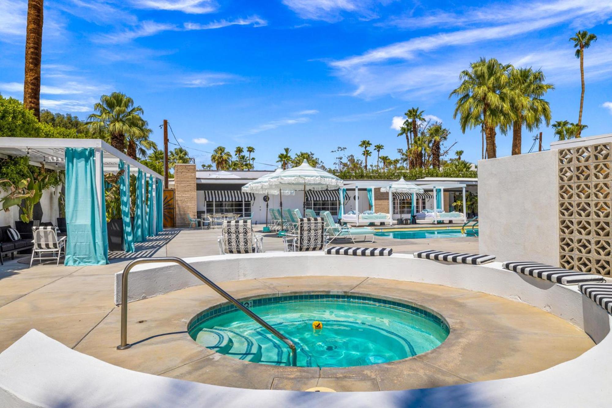 The Velvet Rope Ps 3* Palm Springs